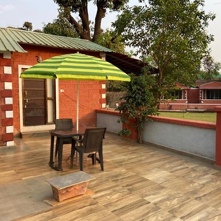 Hotel River Orchid Resort Satara Eksteriør billede