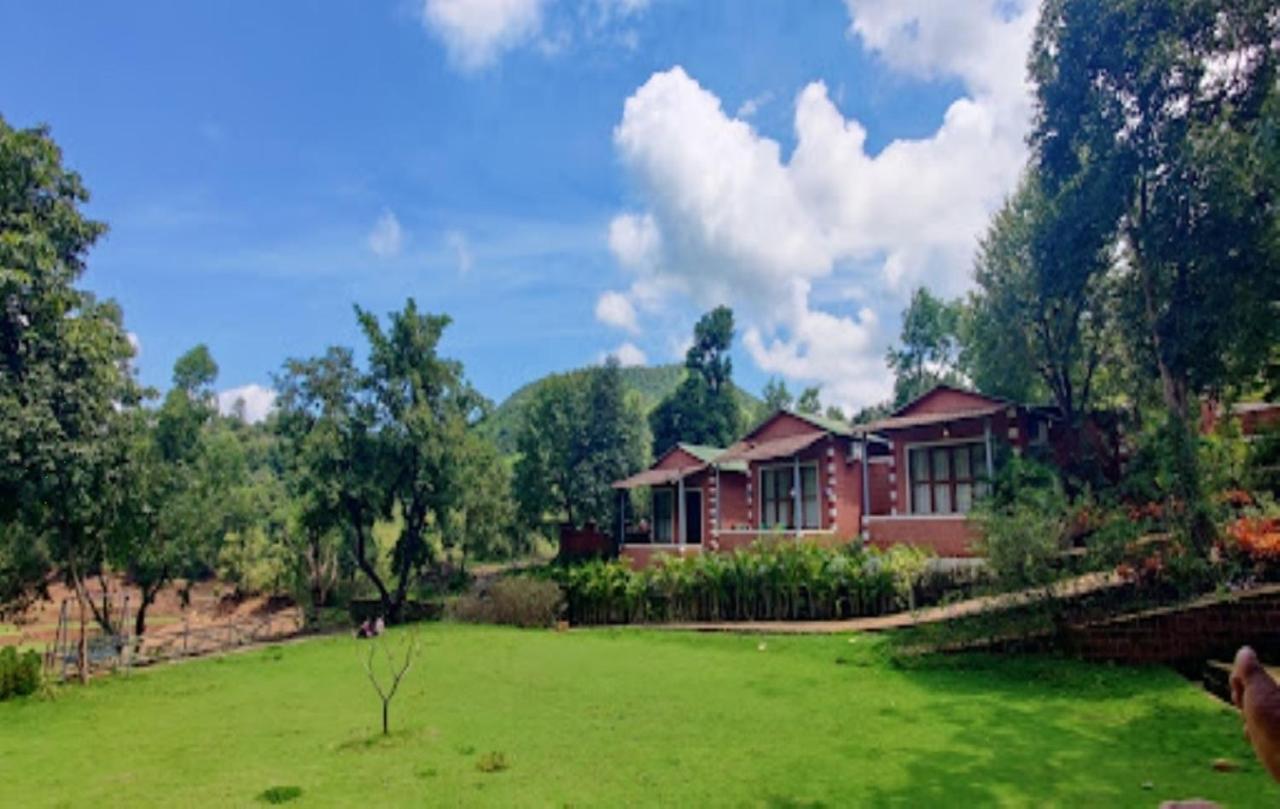 Hotel River Orchid Resort Satara Eksteriør billede