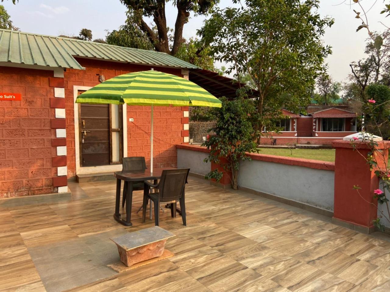 Hotel River Orchid Resort Satara Eksteriør billede
